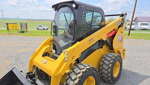Chargeuse sur pneus Caterpillar 262D3, capacité 9 tonnes, modèle 2010 d'occasion, pompe hydraulique Parker, chargeuse frontale, indispensable pour les exploitations agricoles - Product Image 3