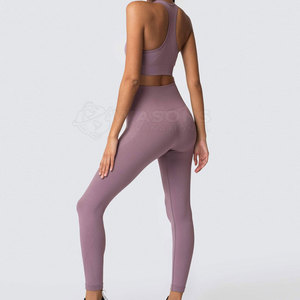 Ensemble de yoga style fashion, design sans coutures, ensemble de yoga extensible et doux pour la gym et les vêtements de sport - Product Image 4