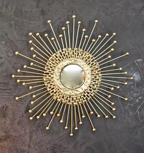 Espejo de pared decorativo hecho a mano chapado en oro de lujo moderno Marco de metal único Decoración de dormitorio hecha a mano Fabricante directo - Product Image 2