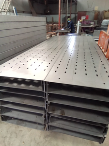 ช่องเสียบสายเคเบิลแบบเจาะรูท่อสายเคเบิลชุบสังกะสีแบบจุ่มร้อนผลิตในเวียดนาม - Product Image 3