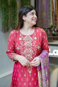 Traje de mujer Pure Berry de suministro directo de fábrica con tela de primera calidad para uso diario y festivo de oficina disponible para precio de exportación - Product Image 5