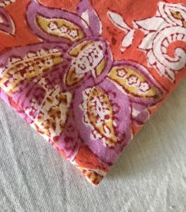 Tissu en coton imprimé à la main, motif floral paisley |   Tissu indien de base orange rouille - Product Image 4