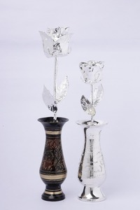 Handmade Silver Rose <b>Artificial</b> <b>Flower</b> in Metal Wire Vase Classic Style Decorative Plant for Valentine's Day - Product Image 4