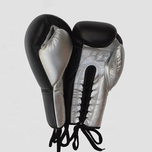 ถุงมือชกมวยหนังวัวขนาด10ออนซ์มีโลโก้ออกแบบได้ตามต้องการด้ามจับแบบผูกเชือกหนัง PU มีเอกลักษณ์สำหรับศิลปะการต่อสู้ - Product Image 5