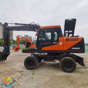Excavadora de Ruedas Hyundai 150WVS en Oferta, Motor Cummins de Alta Calidad, 20 Toneladas de Peso Operativo, Stock Disponible, Venta Directa de Fábrica - Product Image 1