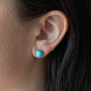 Boucles d'oreilles turquoise et argent faites à la main bijoux en pierres précieuses pour femmes parfait cadeau de naissance de décembre vêtements de tous les jours - Product Image 1
