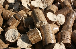 Briquetas de madera sin polvo para una combustión limpia y eficiente - Product Image 5