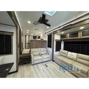 Nouveau modèle 2025 Keystone RV Montana 3901RK avec systèmes électriques avancés, longueur de 42 pieds 4 pouces, 5 glissières - Product Image 6