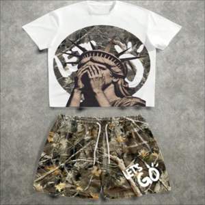 T-shirt pour homme, tendance, décontracté, respirant, en polyester/coton, vêtements de sport, streetwear d'été, vente en gros, impression personnalisée sur écran - Product Image 1