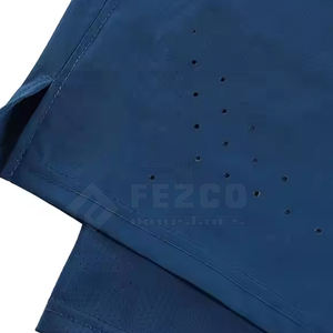 Nouveau short de gym avec logo personnalisé Séchage rapide et taille élastique Conception solide pour un style décontracté à bas prix - Product Image 3