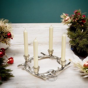 Bougeoir en métal en forme d'étoile Finition dorée élégante Parfait pour la décoration festive Ambiance de la maison et le plaisir des cadeaux - Product Image 6