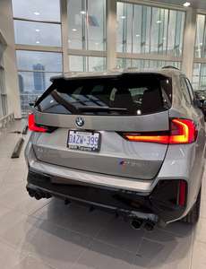 BMW X1 M35i 2024, boîte automatique, intérieur foncé, sièges en cuir, conduite à gauche/droite, voiture d'occasion, essence - Product Image 6