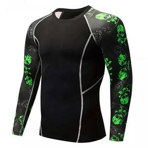 Vêtements de sport à manches longues et à sublimation Rash Guard pour hommes entièrement personnalisés avec service de conception OEM vente sur des styles personnalisés - Product Image 3
