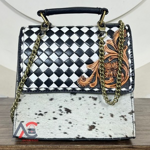 Bolso de Mano Cruzado Cuadrado de Cuero Repujado Más Vendido del Oeste para Mujer, Bolso de Mensajero con Diseño a Cuadros - Product Image 1