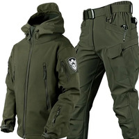 Conjunto de Chaqueta y Pantalones Cargo Softshell para Hombre, Ropa de Trabajo Utilitaria Impermeable y Cortavientos para Senderismo y Trekking al Aire Libre, con Bolsillos con Cremallera