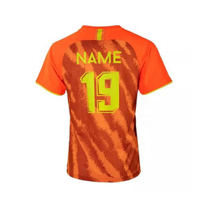 YOUSAF VIEW เสื้อฟุตบอลแขนสั้นคอวีลายทางสีส้มสำหรับผู้ชาย โพลีเอสเตอร์ดูดซับความชื้น ชุดกีฬา เสื้อผ้าฤดูร้อน - Product Image 2