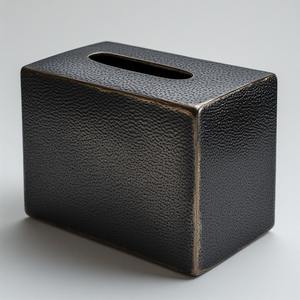 Boîte à mouchoirs rectangulaire en métal de qualité supérieure avec une construction durable, un design artisanal, une forme lisse et minimaliste pour une embellissement élégant de la maison - Product Image 1