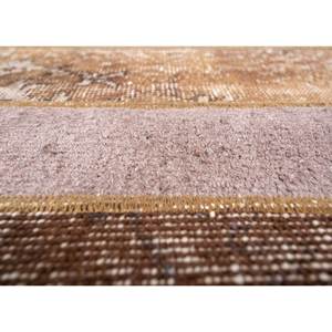 พรมขนสัตว์ถักมือลายทางสีเบจ-น้ำตาล รุ่น Pae-3508 สำหรับบ้าน รถยนต์ รูปทรงสี่เหลี่ยมผืนผ้า เหมาะสำหรับห้องนั่งเล่นและทางเดิน - Product Image 3