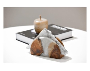 Servilletero artístico premium de madera y resina, decoración de mesa hecha a mano, elegante soporte para pañuelos para uso en cenas de lujo - Product Image 5