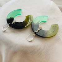 Ensemble de bijoux fantaisie en résine faits à la main : collier et boucles d'oreilles pendantes pour femme