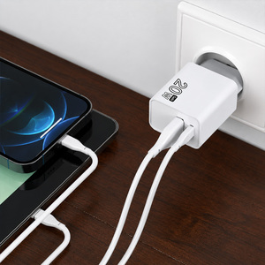 Cargador <span class=keywords><strong>GaN</strong></span> de 20 W con puertos USB-A y USB-C. Incluye cable USB-C a USB-C de 100 cm. - Product Image 3
