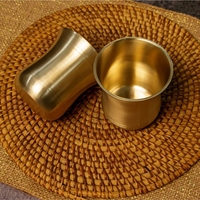 Verre en laiton personnalisé avec logo, vente en gros, bronze poli de haute qualité, durable, vaisselle de restauration, verre en laiton forgé à la main en Inde
