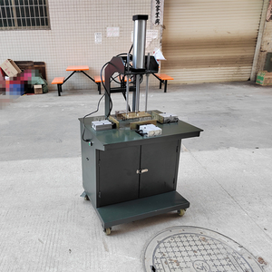 Machine à enlever les bulles d'air, fournisseur chinois, machine <span class=keywords><strong>semi</strong></span>-automatique à presser les bulles d'air pour boîtes en carton, à <span class=keywords><strong>vendre</strong></span> à bas prix - Product Image 3