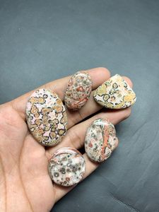 พลอย AAA ทรงหลวมสีเขียวผิวเสือดาว100% ธรรมชาติ - Product Image 2