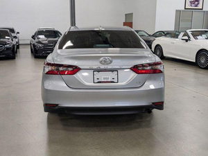 Toyota Camry LE 2023 Usado - Product Image 4
