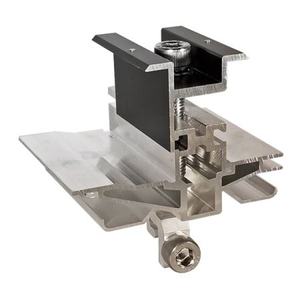 Roof Tech RT3-02-UM-30 Apex - Abrazadera Universal Media para Instalación de Paneles Solares - Product Image 1