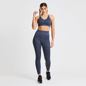 Ensemble de yoga pour femmes de haute qualité, séchage rapide et respirant, design de logo personnalisé, motif uni, taille plus, nouvelle sortie - Product Image 1