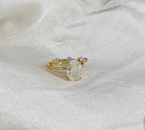 แหวนแต่งงานสำหรับผู้หญิงประดับเพชรรูปวงรีสีทอง14K ประดับเพชรสำหรับผู้ใหญ่ได้รับการรับรองจาก IGI VVS CVD - Product Image 2