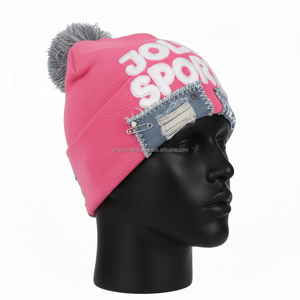 Gorro de Punto Premium para Hombre, 220 GSM, Algodón Acrílico, Tejido Suave, Color Rosa, Estilo de Parche, Logotipo Bordado Personalizado, Gorro Jacquard - Product Image 3