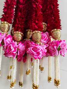 มาลัยดอกมะลิและดอกกุหลาบพร้อมลูกปัดสีทองฉากหลังเวทีแต่งงานหรูหราตกแต่งกลางแจ้งสำหรับงานเฉลิมฉลองของขวัญขึ้นบ้านใหม่ - Product Image 3