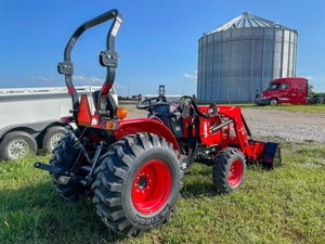 รถแทรกเตอร์ TYM 3515R ขับเคลื่อน 4 ล้อ รถแทรกเตอร์สำหรับงานเกษตรขนาดเล็ก พร้อมที่ตักด้านหน้า - Product Image 3