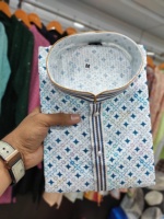 Travail traditionnel de broderie de séquence de crochet sur la soie Kurtas vêtements traditionnels imprimés numériques pour la vente en ligne