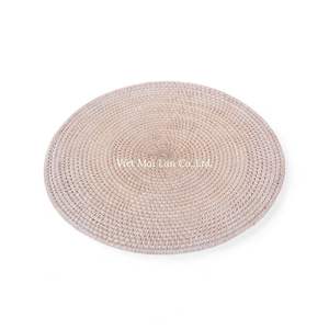 Salvamanteles Redondo de Ratán Hecho a Mano en Vietnam, Tejido con Fibra Natural para Decoración de Mesa de Comedor y Uso Doméstico Sostenible - Product Image 1
