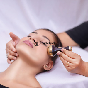 Tradebyd เครื่องนวดหน้าทำจากไม้ลูกกลิ้งเป็นมิตรกับสิ่งแวดล้อมทำด้วยมือสำหรับผิวเปล่งปลั่งและป้องกันอาการบวม - Product Image 2