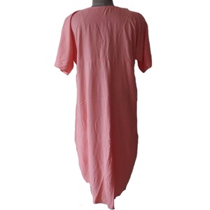 Fleur blanche sur la ligne de cou pêche viscose robe de vacances midi à manches courtes confortable robe anti-rétrécissement pour dames - Product Image 2