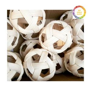 Orbes artesanales de ratán vietnamita, decoración tejida a mano sostenible - Product Image 4