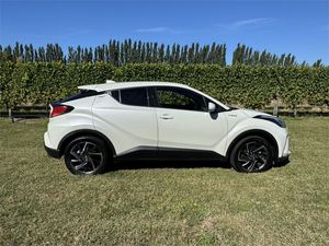 Auto Usado de Alto Rendimiento, <span class=keywords><strong>Toyota</strong></span> <span class=keywords><strong>C</strong></span>-<span class=keywords><strong>HR</strong></span> Limited <span class=keywords><strong>2021</strong></span>, 1.8P HV ECVT FWD SUV, Envío a Todo el Mundo - Product Image 6