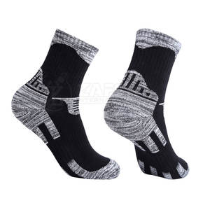 Chaussettes de tennis pour hommes en coton de haute qualité, vente en gros directe d'usine, chaussettes de course antidérapantes personnalisées - Product Image 2