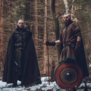 Decoración de pared vikinga escudo colgantes escudo decoración de pared de madera hecha a mano decoración del hogar Escudo de diseñador redondo Calvin artesanía - Product Image 5