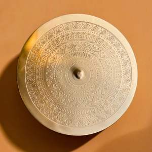 กล่องเก็บของทองเหลืองสลักมือแบบถอดได้ดีไซน์สวยงามสำหรับการจัดเก็บเครื่องเทศแห้งในห้องครัว - Product Image 2