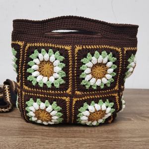 Sac à bandoulière en crochet fait main avec motif floral et fermeture éclair, nouvelle collection 2025, vente en gros usine - Product Image 1