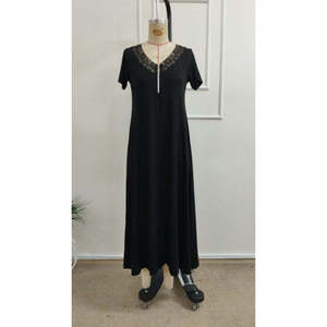 Robe longue en viscose à manches courtes et col en V avec fermeture éclair en dentelle pour femme, 33110 - Noir - Product Image 5
