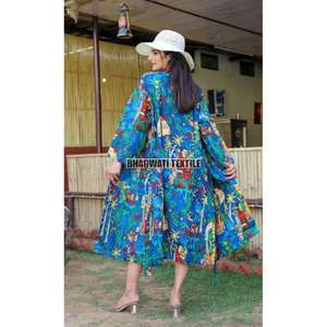 เสื้อคลุมกิโมโนผ้าฝ้ายแบบยูนิเซ็กส์เสื้อคลุมสไตล์อินเดียเสื้อคลุมชายหาดพิมพ์ลายป่าสำหรับฤดูร้อนของขวัญเพื่อนเจ้าสาวรวมอยู่ด้วย - Product Image 1