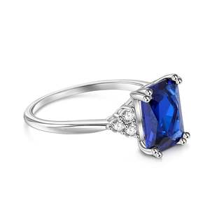 Jeulia Classic <b>Emerald</b> Cut Sterling <b>Silver</b> Engagement <b>Ring</b> with Claw Setting - Product Image 2