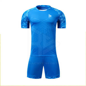 Uniforme de fútbol OEM unisex, nuevo diseño, talla grande, Impresión de nombre personalizada, cuello en V, jóvenes adultos, precio bajo, proveedor directo de fábrica - Product Image 1