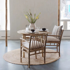 Ensemble de table à manger polyvalent et confortable en bambou pour la maison, l'appartement, l'hôtel ou la villa - Product Image 1